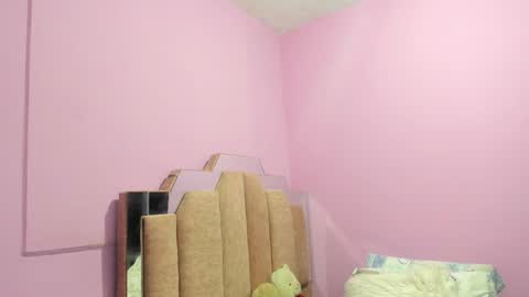 L O V E  online show from September 2025 11:43:02 AM