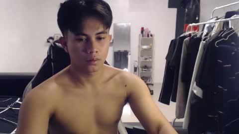 Snapshot of loverboyph04 chatting on September 2025 09:35:02 AM loverboyph04 online show from September 2025 09:35:02 AM