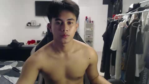 Snapshot of loverboyph04 chatting on September 2025 05:29:02 PM loverboyph04 online show from September 2025 05:29:02 PM