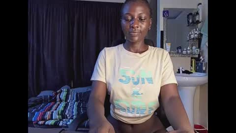 Snapshot of lovergirl2003 chatting on March 2025 06:52:01 PM Kate online show from March 2025 06:52:01 PM