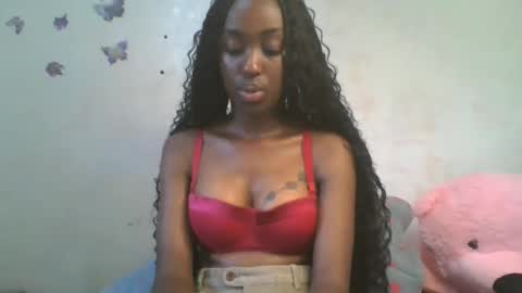 Snapshot of lovers_oncam chatting on February 2026 05:37:02 AM RedJoy online show from February 2026 05:37:02 AM