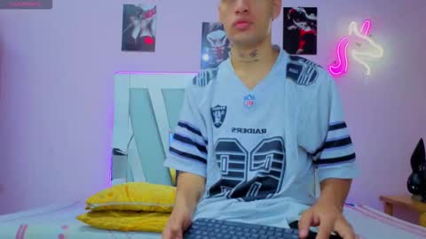 Snapshot of loversinfire chatting on November 2025 10:28:01 AM sofia and bryan online show from November 2025 10:28:01 AM