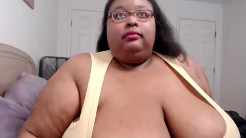 Alyson online show from October 2025 12:18:01 AM