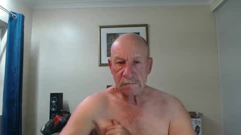 Snapshot of lovesblackazz chatting on February 2025 11:44:01 PM Lovesblackazz online show from February 2025 11:44:01 PM