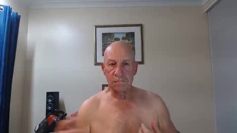 Snapshot of lovesblackazz chatting on December 2025 11:18:01 AM Lovesblackazz online show from December 2025 11:18:01 AM