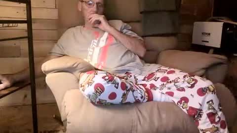 Snapshot of lovesex6565 chatting on April 2026 10:24:02 AM just here to have fun and cum online show from April 2026 10:24:02 AM