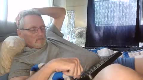just here to have fun and cum online show from May 2026 10:30:01 PM