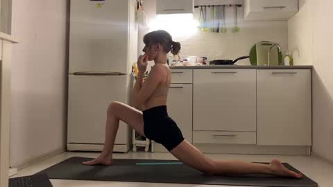 Snapshot of lovesstation chatting on January 2025 05:26:01 PM lovesstation online show from January 2025 05:26:01 PM