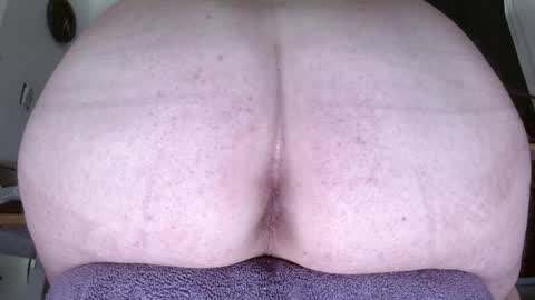 lovesurass2 online show from April 2026 07:26:02 PM