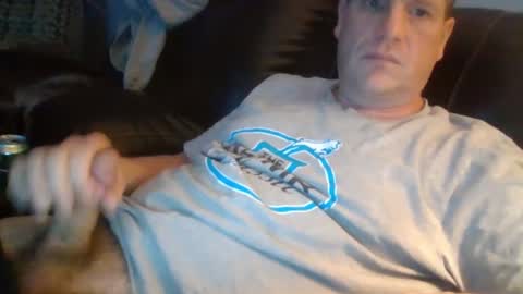 Snapshot of lovetocum37 chatting on February 2025 04:14:02 AM lovetocum37 online show from February 2025 04:14:02 AM