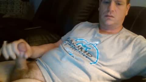 Snapshot of lovetocum37 chatting on February 2026 07:42:02 PM lovetocum37 online show from February 2026 07:42:02 PM