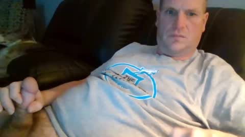 Snapshot of lovetocum37 chatting on February 2026 05:02:02 AM lovetocum37 online show from February 2026 05:02:02 AM