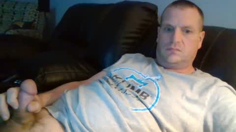 Snapshot of lovetocum37 chatting on April 2026 03:37:02 AM lovetocum37 online show from April 2026 03:37:02 AM