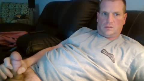 Snapshot of lovetocum37 chatting on April 2026 01:11:02 AM lovetocum37 online show from April 2026 01:11:02 AM