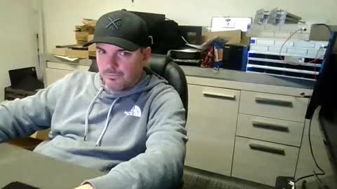 Snapshot of lovetofps chatting on February 2025 06:09:02 PM Love2Game online show from February 2025 06:09:02 PM