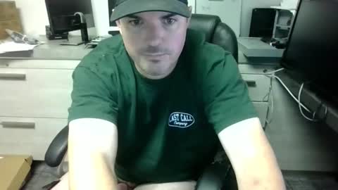 Snapshot of lovetofps chatting on January 2026 05:37:01 PM Love2Game online show from January 2026 05:37:01 PM