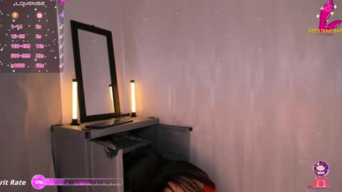 Danna online show from October 2025 06:52:02 PM