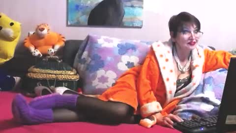 Anna online show from October 2025 09:16:01 PM