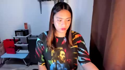 Snapshot of loveyoureign06 chatting on November 2025 07:02:02 AM Ryn online show from November 2025 07:02:02 AM