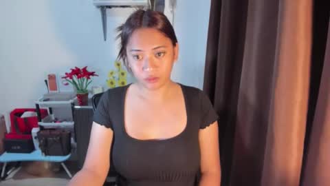 Snapshot of loveyoureign06 chatting on January 2026 09:53:02 PM Ryn online show from January 2026 09:53:02 PM