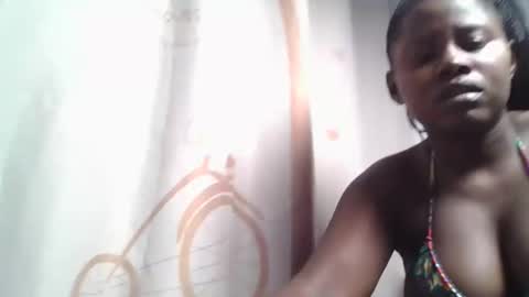 Snapshot of lovie_paula chatting on October 2025 01:11:01 AM lovie_paula online show from October 2025 01:11:01 AM