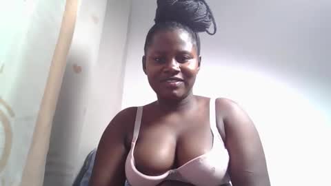 Snapshot of lovie_paula chatting on October 2025 02:01:01 PM lovie_paula online show from October 2025 02:01:01 PM