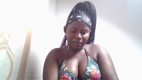 Snapshot of lovie_paula chatting on October 2025 07:19:02 AM lovie_paula online show from October 2025 07:19:02 AM