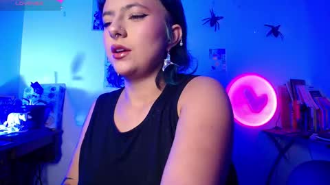 loving_alma online show from November 2025 04:13:02 AM