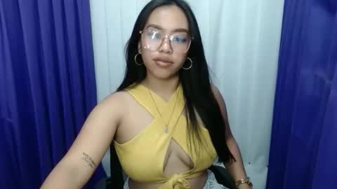 loving_apple19 online show from March 2026 11:14:01 AM