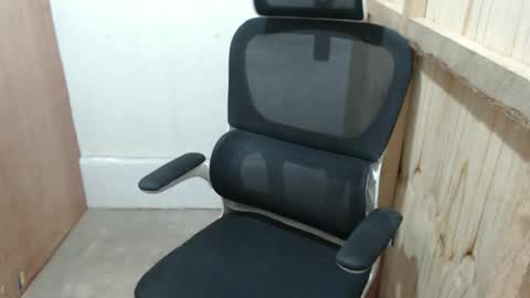 loving_ellah19 online show from November 2025 01:21:02 PM