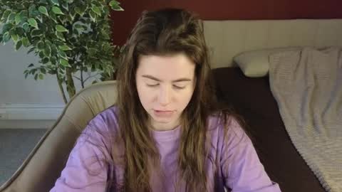 Snapshot of lovvingwhisperr chatting on May 2026 01:10:02 AM Erika online show from May 2026 01:10:02 AM