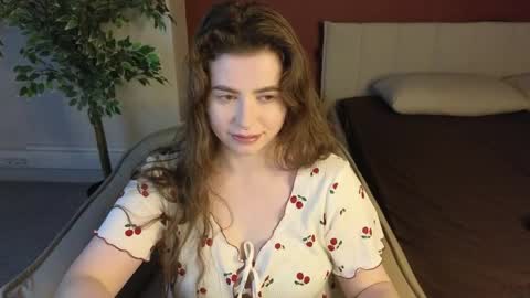 Snapshot of lovvingwhisperr chatting on May 2026 01:14:01 AM Erika online show from May 2026 01:14:01 AM