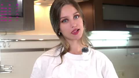 Emilia online show from July 2026 02:53:01 PM