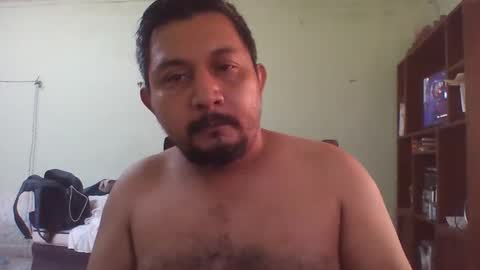Snapshot of lpmauriciosantamaria chatting on May 2026 01:38:01 PM lpmauriciosantamaria online show from May 2026 01:38:01 PM