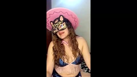 Snapshot of luana363 chatting on January 2026 01:42:02 AM luana363 online show from January 2026 01:42:02 AM