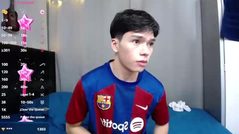 lUAN online show from December 2024 02:33:01 PM