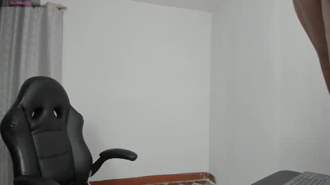 lUAN online show from January 2025 11:13:02 AM