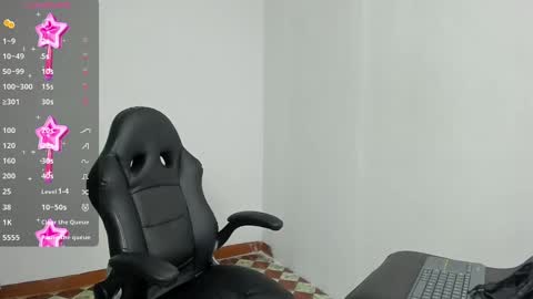 lUAN online show from February 2025 11:03:01 AM