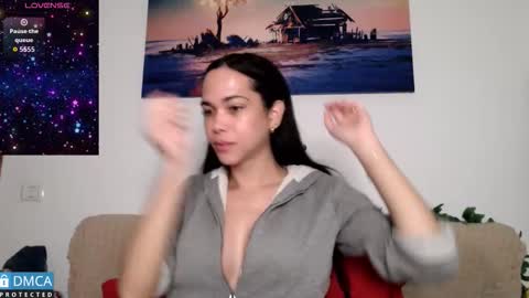 Snapshot of luara_ chatting on November 2025 08:53:02 AM luara_ online show from November 2025 08:53:02 AM