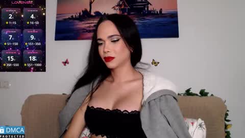 Snapshot of luara_ chatting on December 2025 11:03:02 PM luara_ online show from December 2025 11:03:02 PM