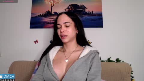 Snapshot of luara_ chatting on January 2026 03:36:01 PM luara_ online show from January 2026 03:36:01 PM