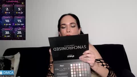 Snapshot of luara_ chatting on February 2026 02:01:02 PM luara_ online show from February 2026 02:01:02 PM