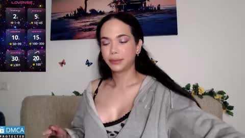 Snapshot of luara_ chatting on March 2026 09:04:01 AM luara_ online show from March 2026 09:04:01 AM