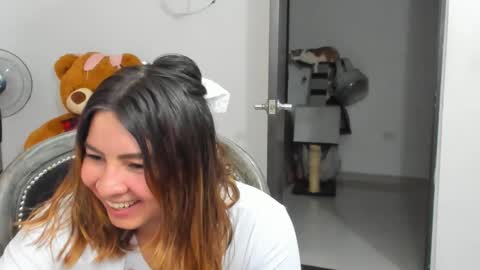 Snapshot of luara__01__lecat_1 chatting on November 2025 01:50:01 AM luara__01__lecat_1 online show from November 2025 01:50:01 AM