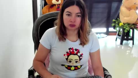 Snapshot of luara__01__lecat_1 chatting on January 2026 03:27:01 PM luara__01__lecat_1 online show from January 2026 03:27:01 PM