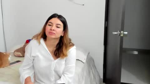 Snapshot of luara__01__lecat_1 chatting on February 2026 09:21:02 AM luara__01__lecat_1 online show from February 2026 09:21:02 AM