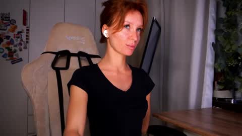 Snapshot of lubafox chatting on May 2026 07:30:01 PM Luba online show from May 2026 07:30:01 PM
