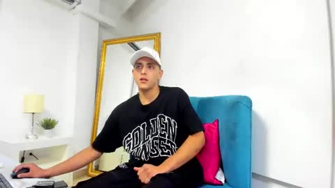 Luca  Gael online show from June 2026 10:51:02 PM
