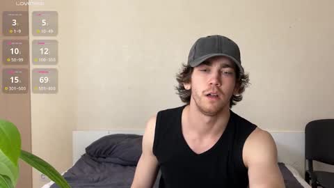 Luca S online show from October 2025 10:37:02 AM