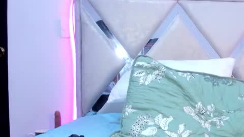 lucas_cruz1 online show from June 2026 03:31:01 AM